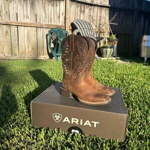 Ariat Brown Embroidered Western Boots